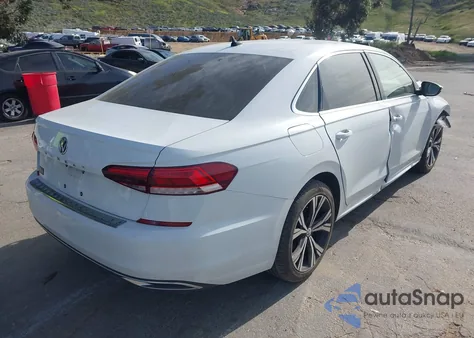 2021 Volkswagen Passat 2.0T Se z USA, uszkodzony, nr VIN 1VWSA7A38MC014530